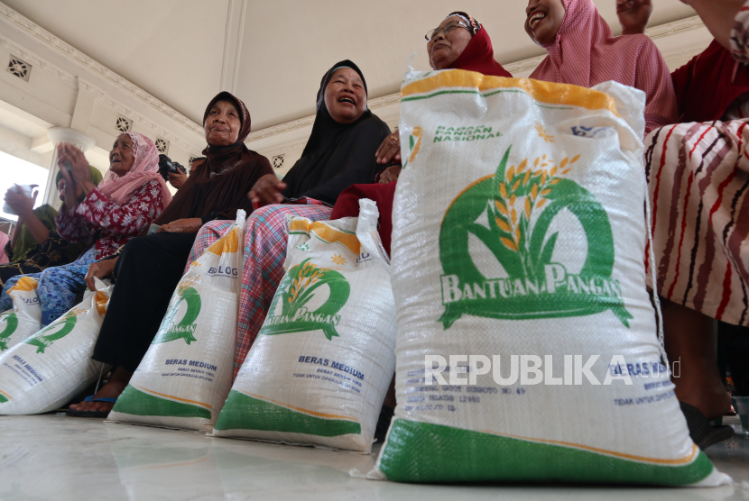 Bulog Siap Salurkan Beras kepada 18 Juta Penerima Bantuan Pangan