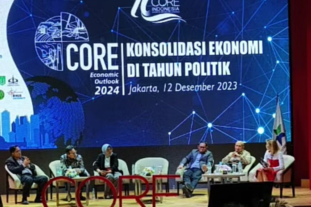 Ekonom CORE Ungkap Risiko jika Indonesia Bebaskan Tarif Bea Masuk Produk AS