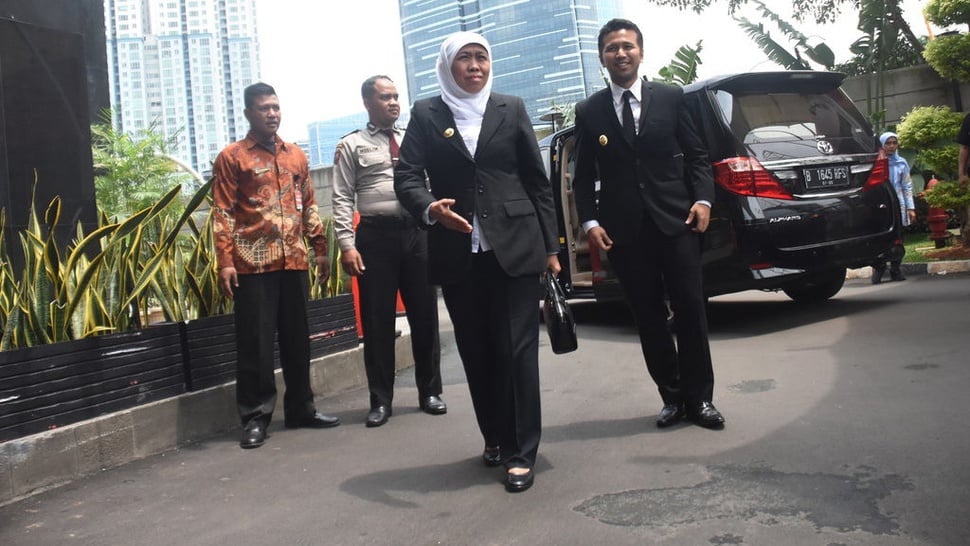 KPK Sita Koper Biru Usai Geledah Kantor Kedua Kadis PUPR Selama Tiga Jam dalam Lanjutan Penyelidikan Korupsi Proyek Infrastruktur.