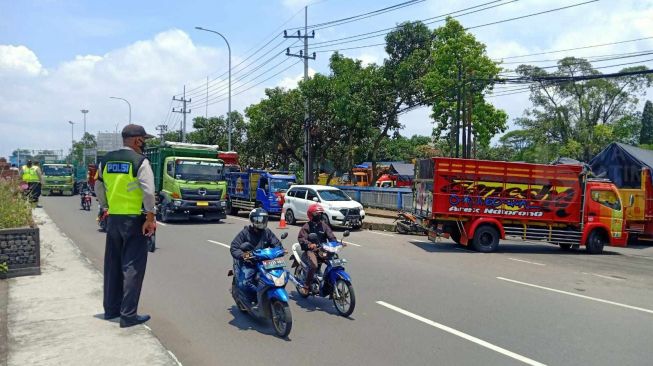 Seribuan Sopir Truk Mogok Massal di Garut hingga Banjarnegara Protes Kebijakan Zero ODOL